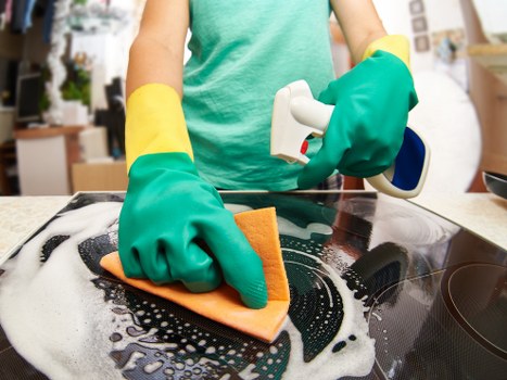 Local cleaner preparing a property for routine cleaning in W3